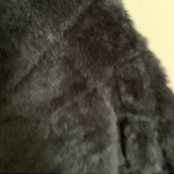 ZARA Black Quilted Faux Fur Cropped Long Sleeve Sweater Sweatshirt Size Small - Picture 6 of 8